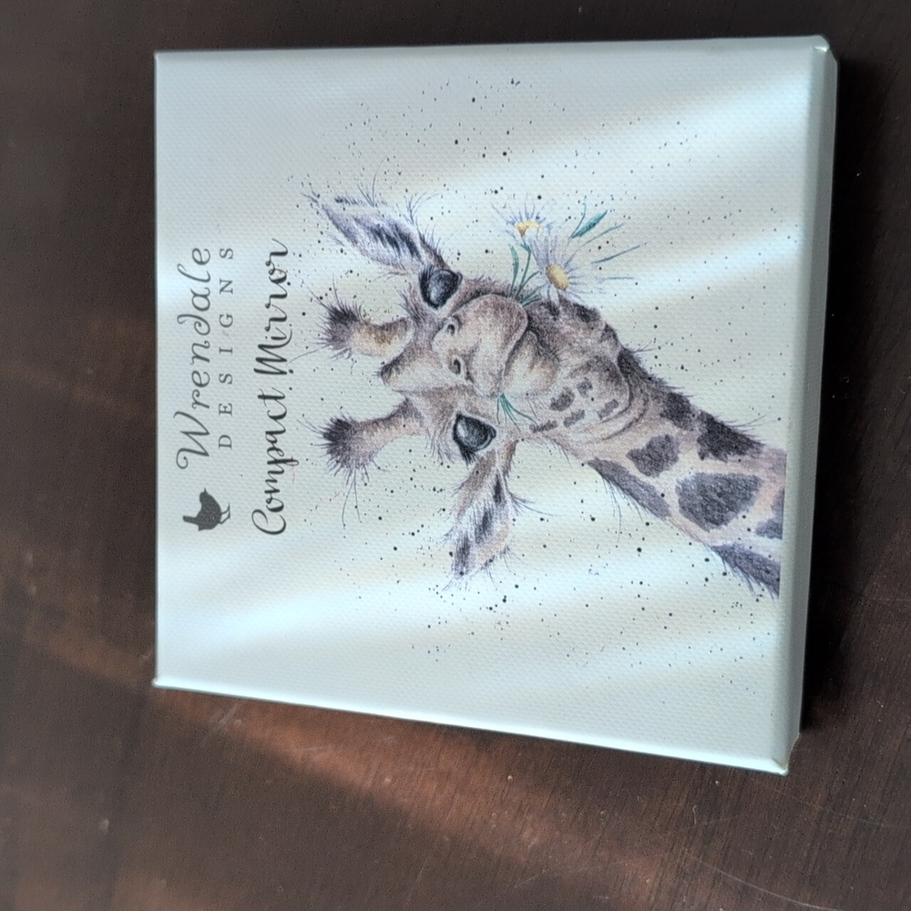 New Wrendale designs by Hannah Dale giraffe compact mirror